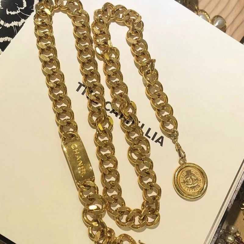 Chanel Gold Vintage 18K Gold Necklace