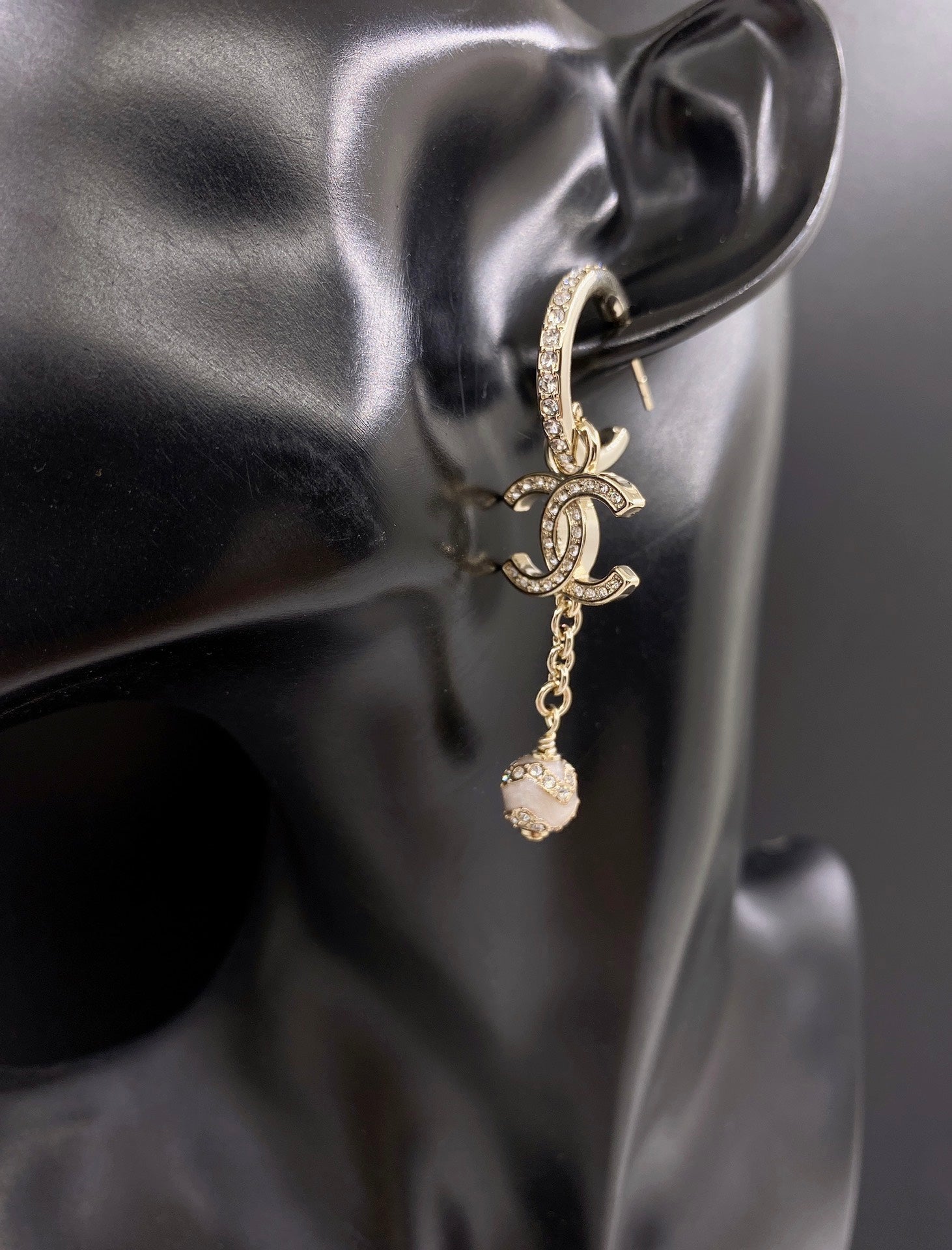 Chanel Star Pearls Pendant 18K Gold Earrings