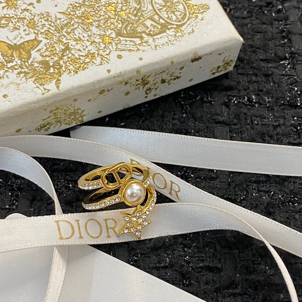 Dior Star Pearl 18K Gold Ring