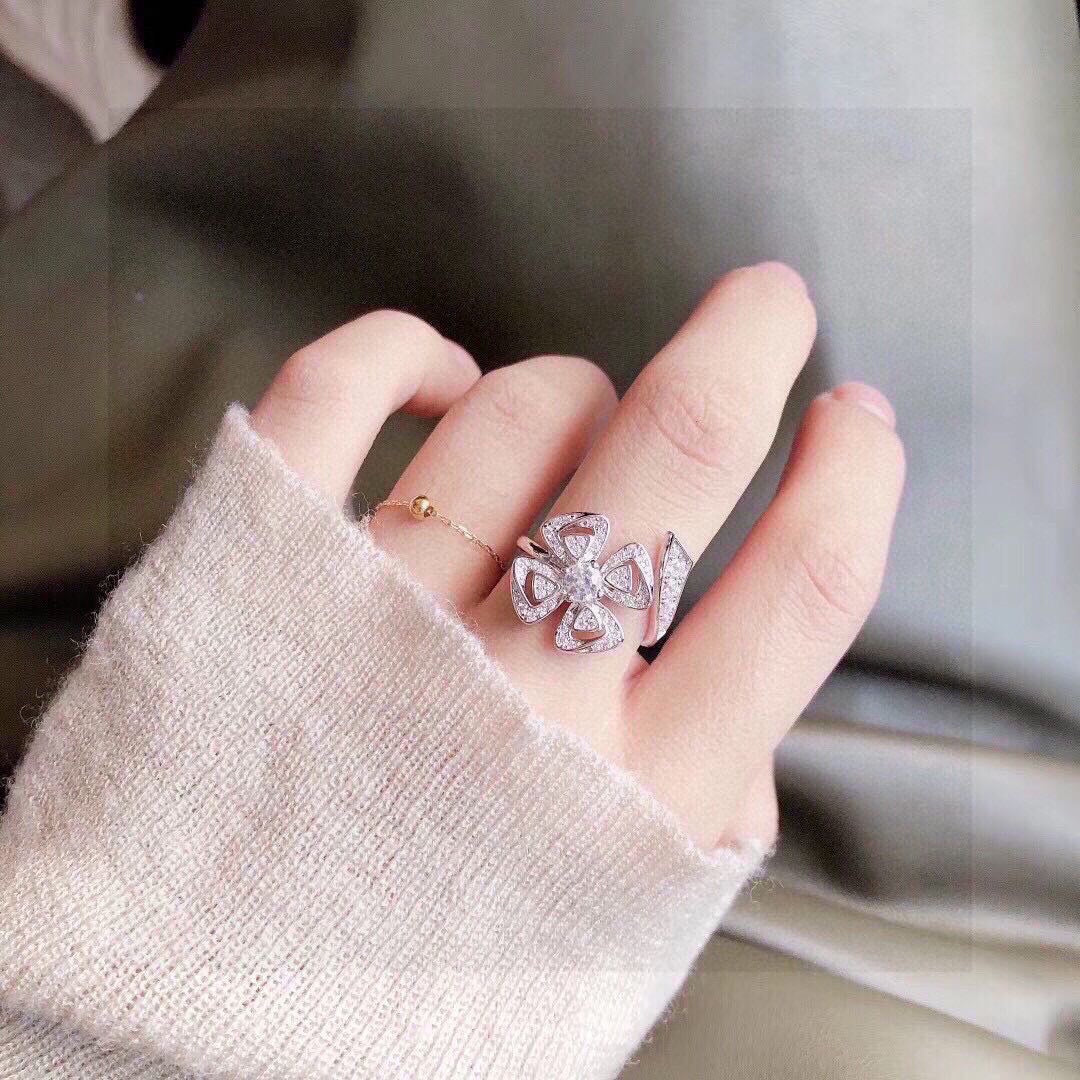 Bvlgari Fiorever 18K Gold Ring