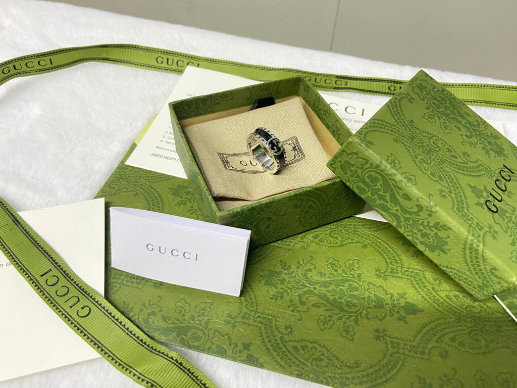 Double Gucci Interlocking Gucci Black Enamel Ring