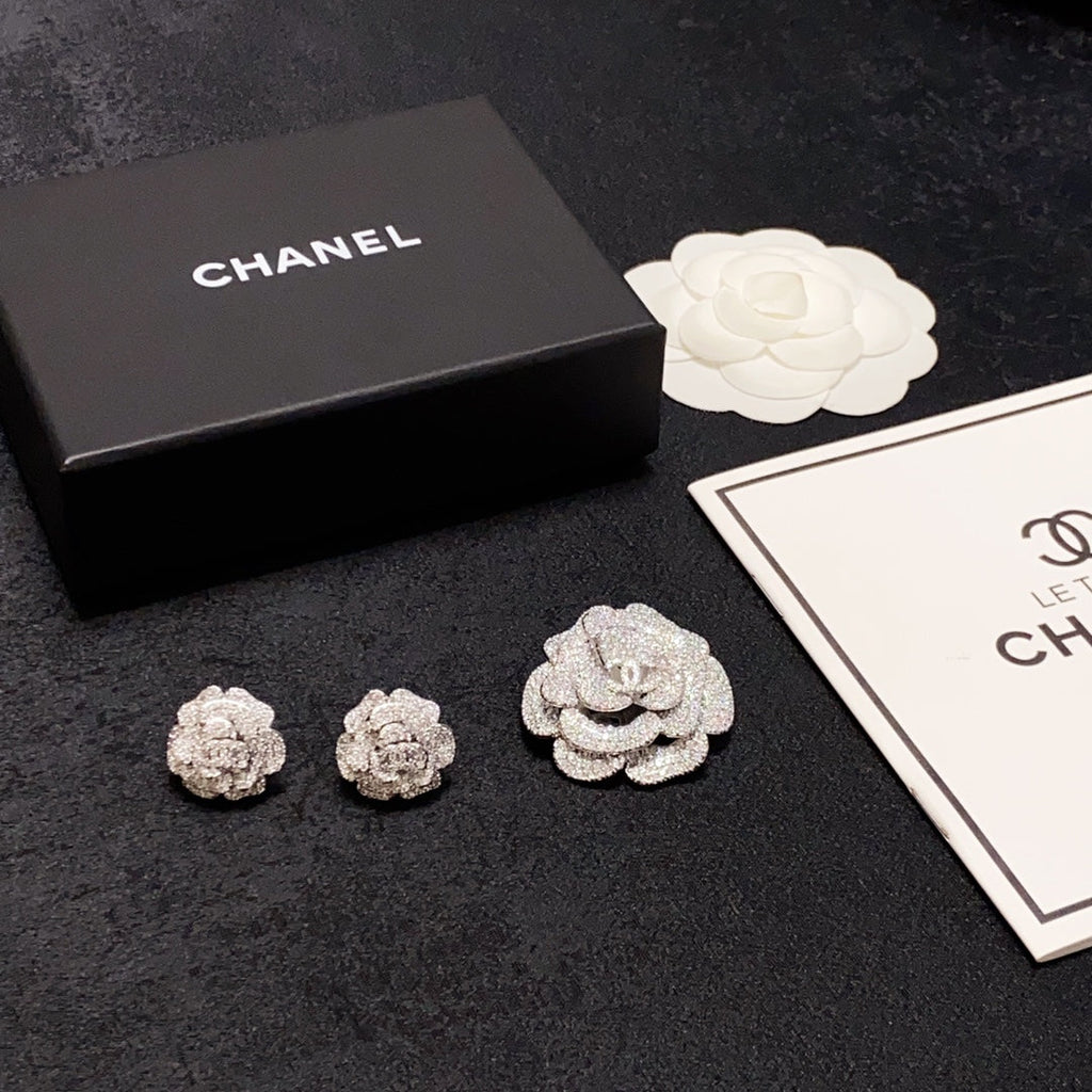 Chanel Camellia Diamond 18K Gold Earrings